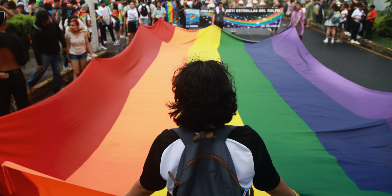 Ataques contra los derechos laborales y LGTBIQ+ en El Salvador