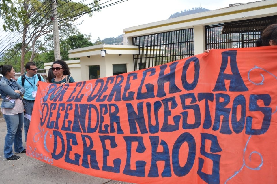 Protección integral feminista para las defensoras mesoamericanas de derechos humanos